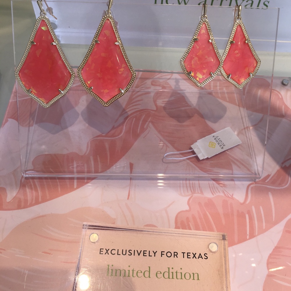 Kendra Scott Iridescent Coral Alex earrings - Picture 2 of 8